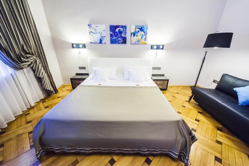 Matei Corvin Deluxe Apartment Cluj-Napoca Room photo